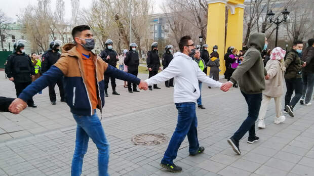 «Крикну... а в ответ тишина!..», - электорат заключенного Навального в очередной раз его подвел