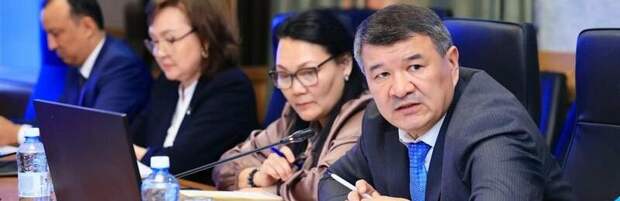 В школах Карагандинской области внедряют меры против буллинга и суицидов