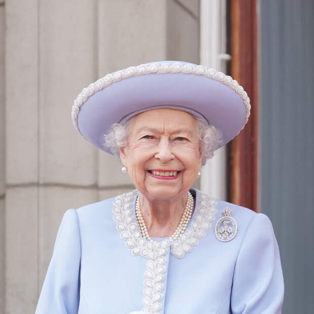 Королева Елизавета II сошла с ума к концу жизни