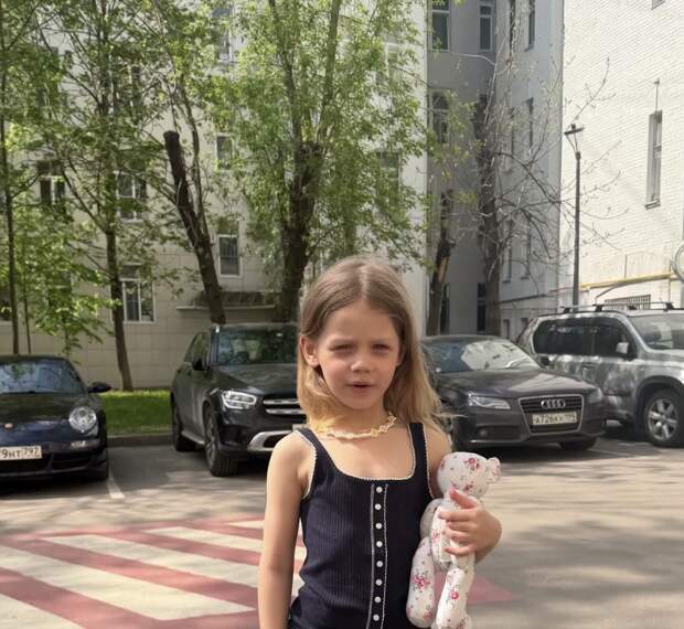 Актриса Софья Синицына опубликовала фото дочери от Павла Табакова