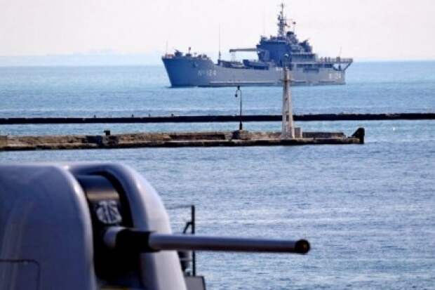 США подготовили почву для удара по сирийскому порту в Латакии