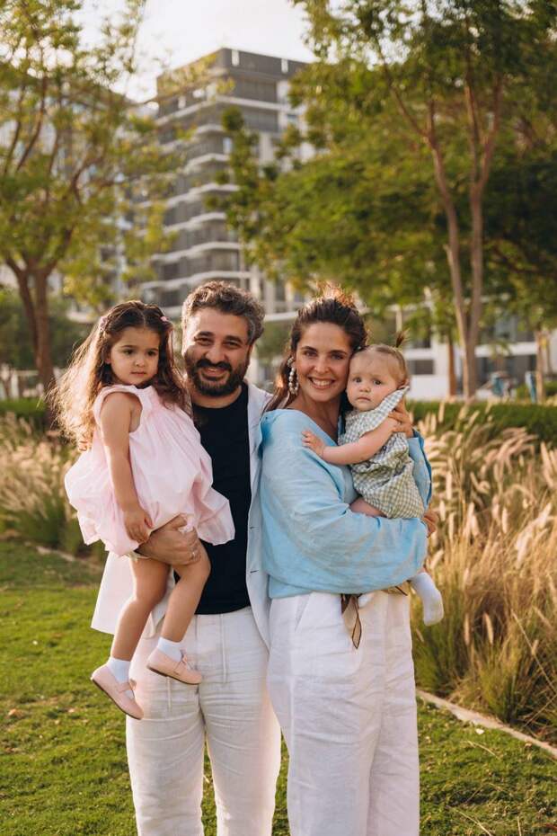 Лиза Моряк и Сарик Андреасян отметили восьмую годовщину отношений и показали трогательные семейные фото