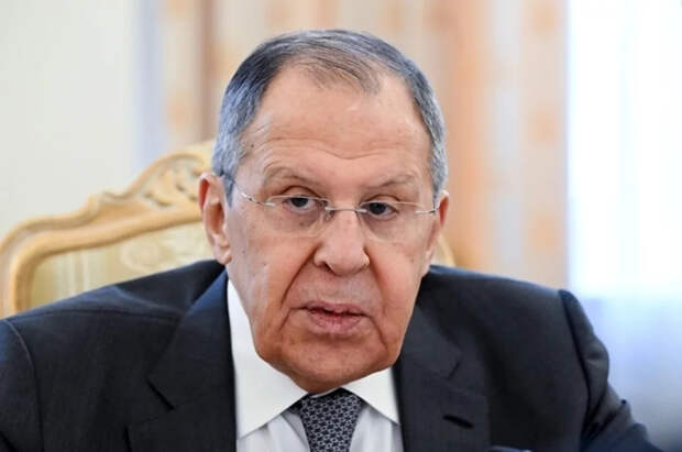 Лавров: в Японии начинают открыто обсуждать пересмотр внеядерного статуса