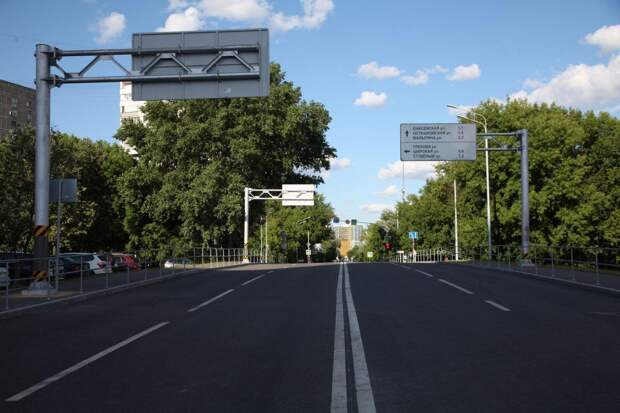 Прилегающая улично-дорожная сеть значительно разгрузилась/ Роман Балаев