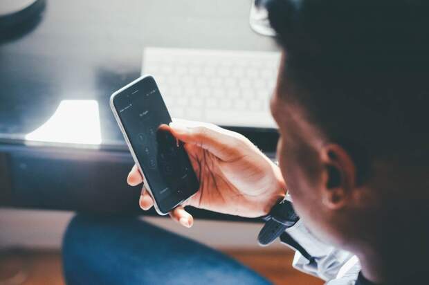 phone-869669_1920 (1) alt