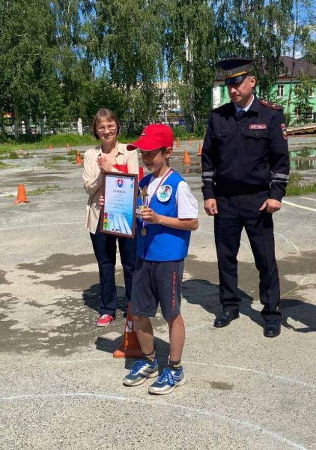 В Верхнем Тагиле школьники повторили правила безопасной езды на велосипедах