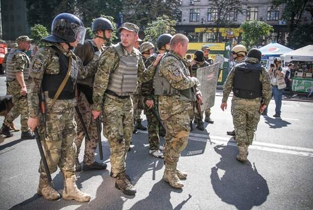 Знаменитый экс-офицер СБУ рассказал правду о зверствах карателей из полка «Киев» на Донбассе (ВИДЕО)