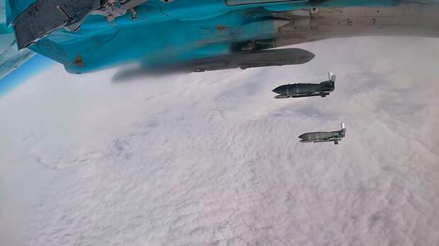 Экипаж Су-34 разнес пункт управления беспилотниками врага в зоне СВО