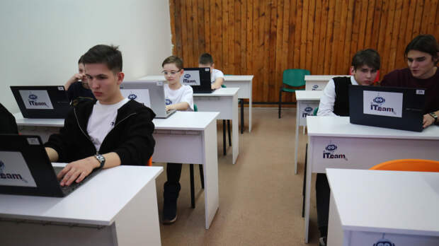 Собянин: московские педагоги осваивают использование ИИ в учебном процессе