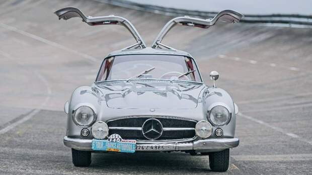 Мерседес 300 SL Крыло чайки