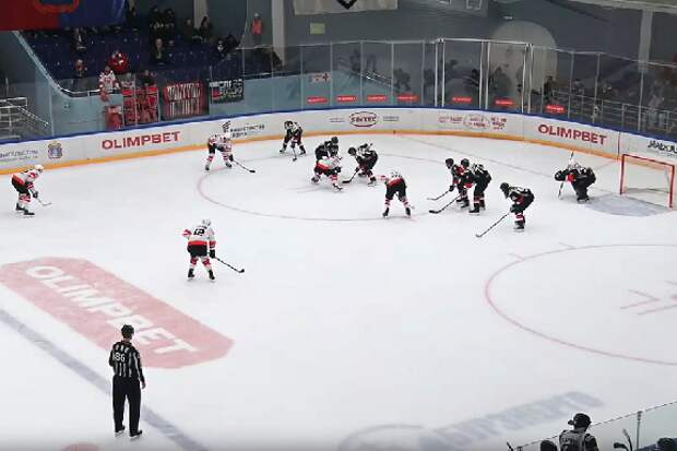 ХК "Тамбов" одержал третью подряд домашнюю победу