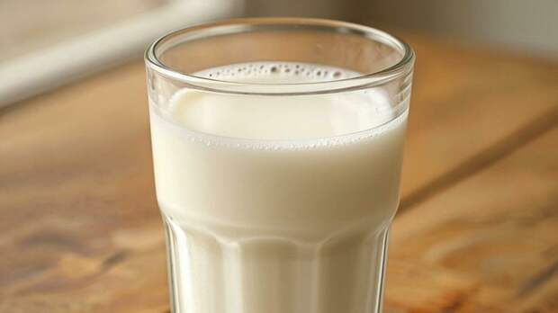 Фальшивой "молочки" в России стало больше. Почему стремительно растет объем подделок