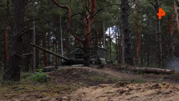 Экипажи танков Т-90М "Прорыв" уничтожили пункт БПЛА ВСУ на правом берегу Днепра