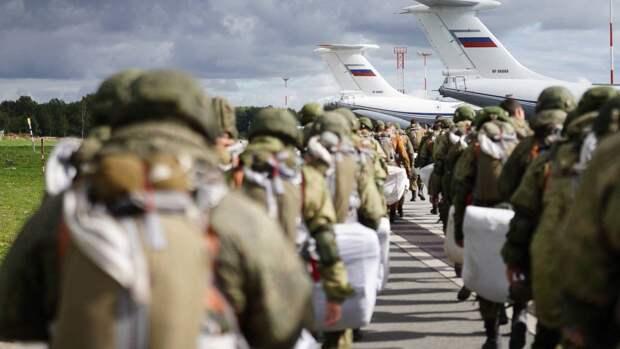 США продолжают наблюдать за перемещением армии России «возле границ с Украиной»