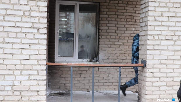 Неизвестный попытался поджечь военкомат в Красноярске