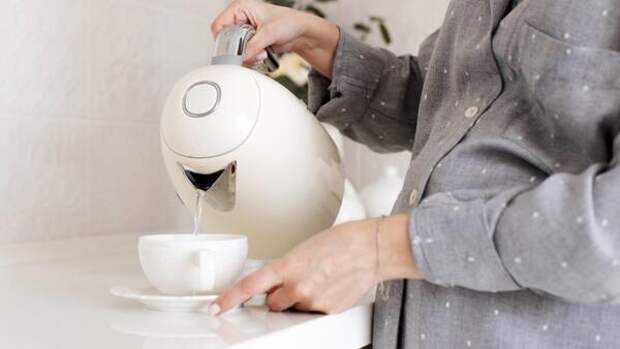 Без магазинной химии: верните первоначальную белизну вашей кухонной технике