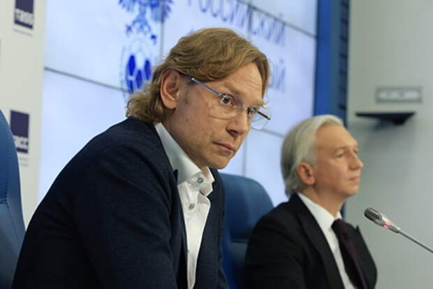 Карпин рассказал об употреблении футболистами водки и сахара до его прихода