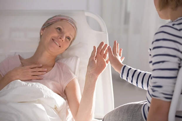 Врач Симаков назвал симптомы рака, которые чаще всего игнорируют