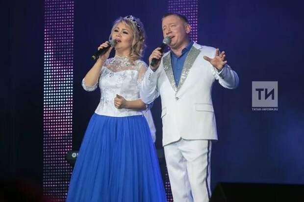 «Яңа ел» – Илназ Баһ һәм Гүзәл Идрисова Роберт Миңнуллин сүзләренә җыр тәкъдим итә
