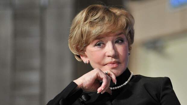 У Театра имени Пушкина выстроилась очередь желающих проститься с Верой Алентовой