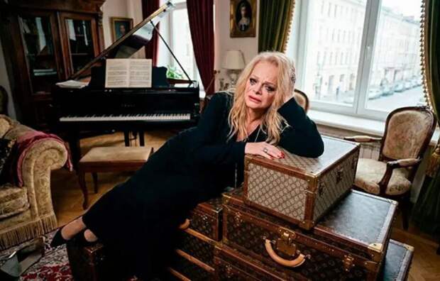 Долина попросила Лурье пожить в проданной квартире еще несколько месяцев