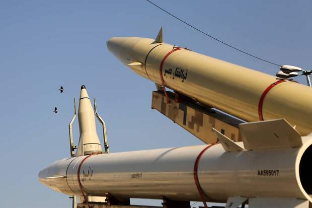 Иранская ракета попала в танкер Катара