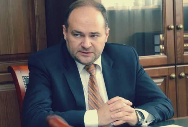 Президент издал указ, касающийся изменений в руководящем составе Министерства обороны РФ, включая увольнения и новые назначения.-4