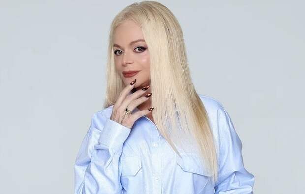 Передача квартиры Ларисы Долиной покупательнице сорвалась