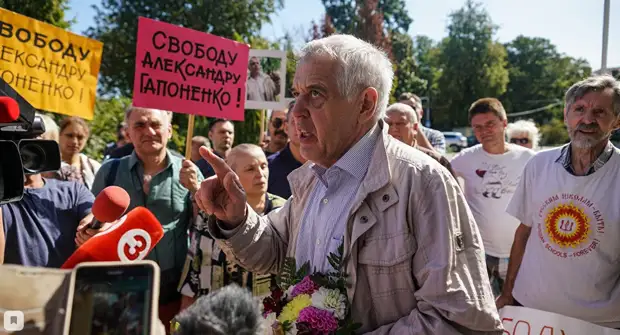 Латвийские власти все больше косят под профашистского диктатора Улманиса