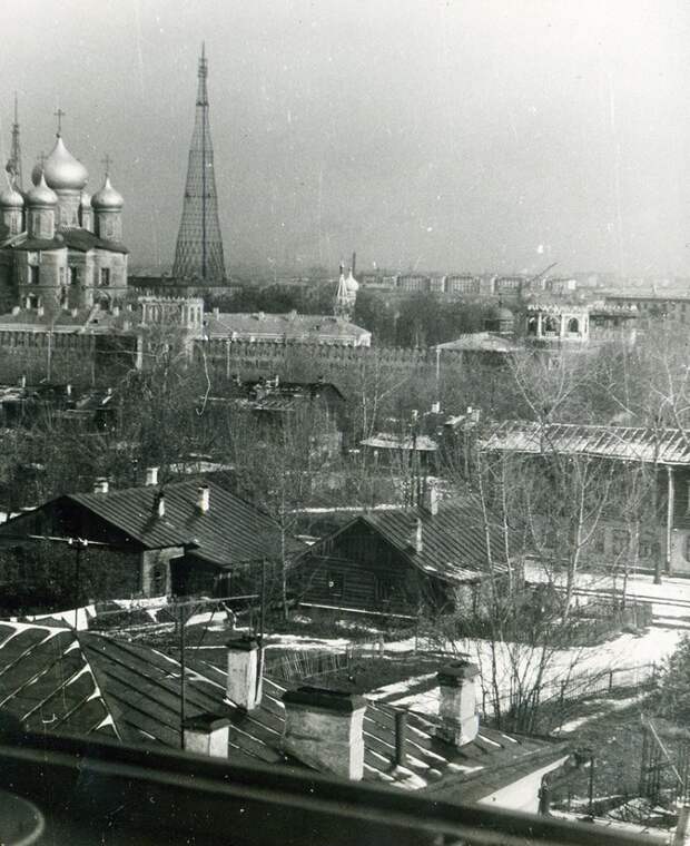 Вид на Донской монастырь и Шуховскую башню. история, мдф, фото