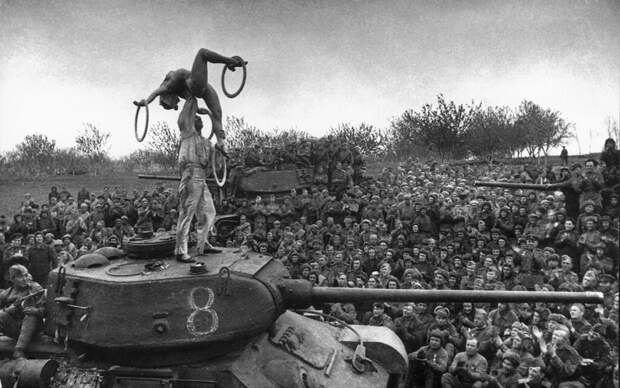 25 исторических фото, которые запечатлели драматические моменты прошлого