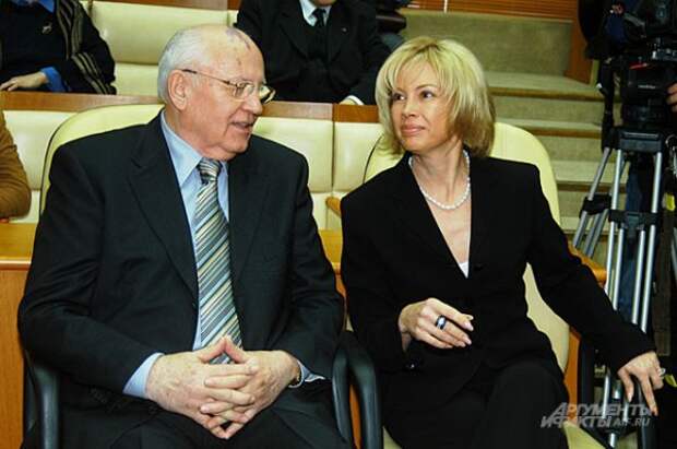 Михаил Горбачёв с дочерью Ириной Вирганской, 2005 год.