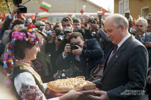 Визит Михаила Горбачёва в Болгарию, 1985 год.