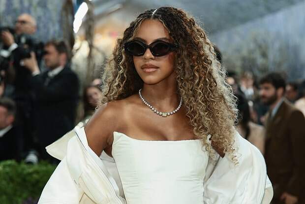 Раскрыты детали бриллиантового колье 14-летней дочери Бейонсе на Met Gala