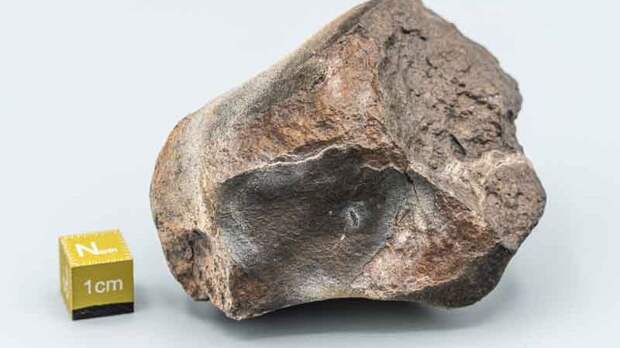 40 000 тонн метеоритов ежегодно падают на Землю