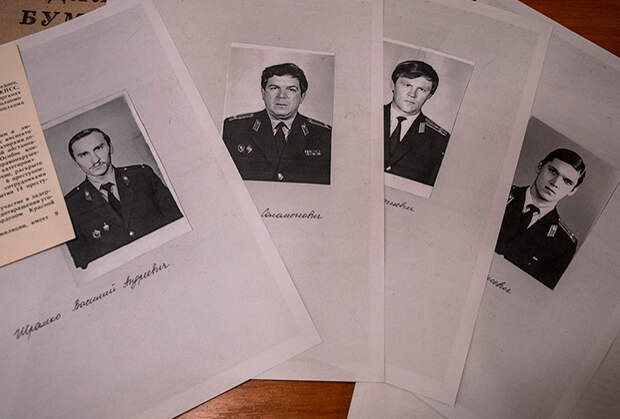 В сентябре 1979 года, еще до приговора Бизунову, участников спецоперации наградили. Медали «За отвагу» получили командир вертолета Ми-8 Равил Ахметшин, сидевший с ним в кабине старший лейтенант Агеев и стрелявший по Бизунову старшина Горлов.