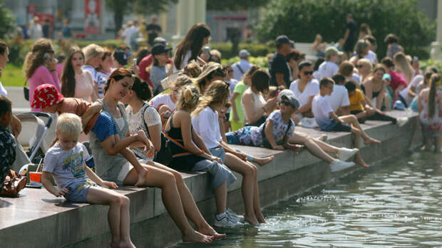 Вильфанд: жара в Москве продержится до конца августа