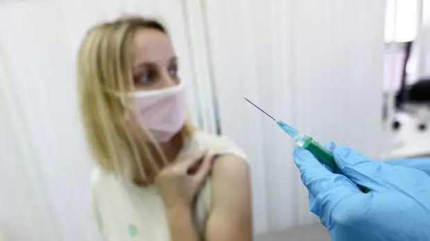 Мурашко: вакцинация от COVID-19 не вредит репродуктивной системе