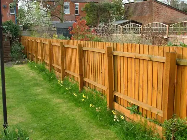 В каких случаях за установку забора на даче могут оштрафовать