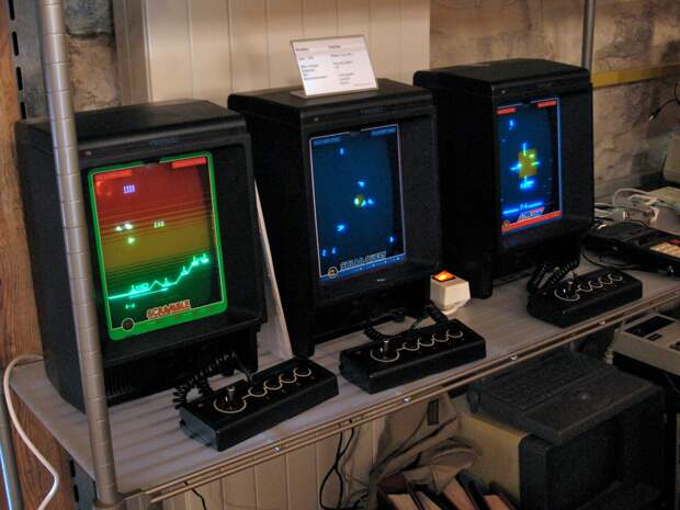 9. Vectrex 9. Vectrex Игровые приставки, игры, компьютеры, технологии