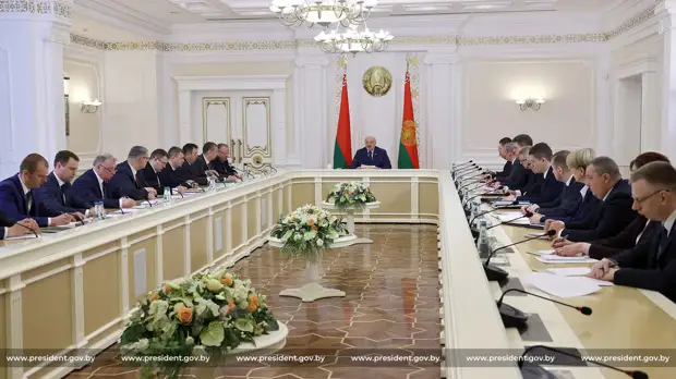 "Оценку деятельности ЖКХ должен дать потребитель": Лукашенко о коммунальщиках