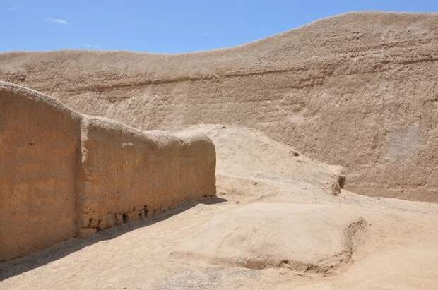 Руины древних цивилизаций Моче и Чиму в Перу