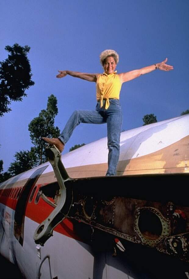 Джо Энн Уссери превратила списанный Boeing 727 в комфортабельный дом (дом-самолет «Little Trump»). | Фото: dailymail.co.uk.