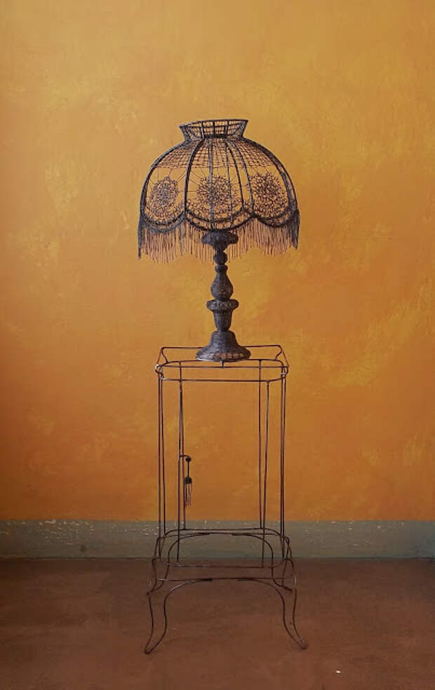 Ажурная лампа. Автор: Roberto Fanari.