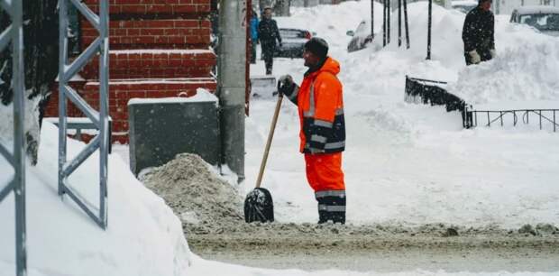 Сколько денег потратили власти Барнаула на борьбу с гололёдом в конце 2022 года