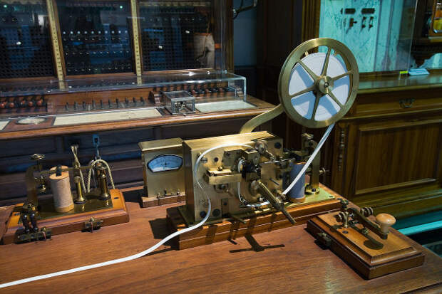 Телеграфом Морзе отправлена первая телеграмма из Вашингтона в Балтимор.
