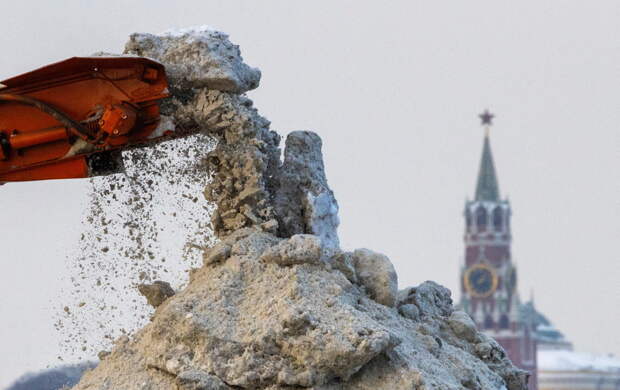 Москву завалило снегом