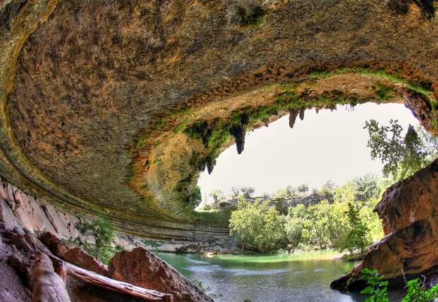 Озеро Гамильтон Пул (Техас, США). Фото / Hamilton Pool photo