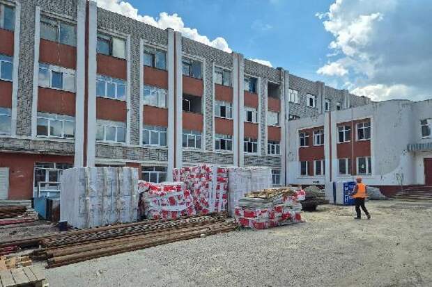 В Тамбове продолжается капитальный ремонт первого корпуса школы № 35