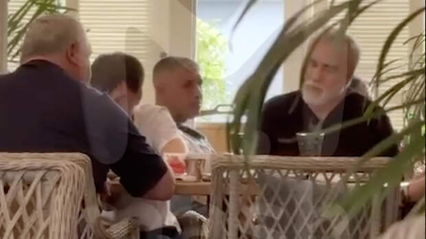 Валерий Меладзе в ресторане / Кадр из видео: Mash